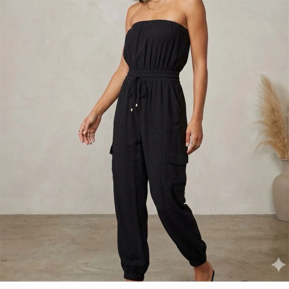 Hint Of Blush Sleeveless Jumpsuit Womens Size L Black Emo Goth Casual Beachy New